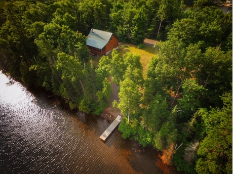 Tom’s UP Cabin on Lake Medora Near Copper Harbor